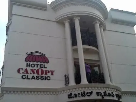 Hotel Canopy Classic
